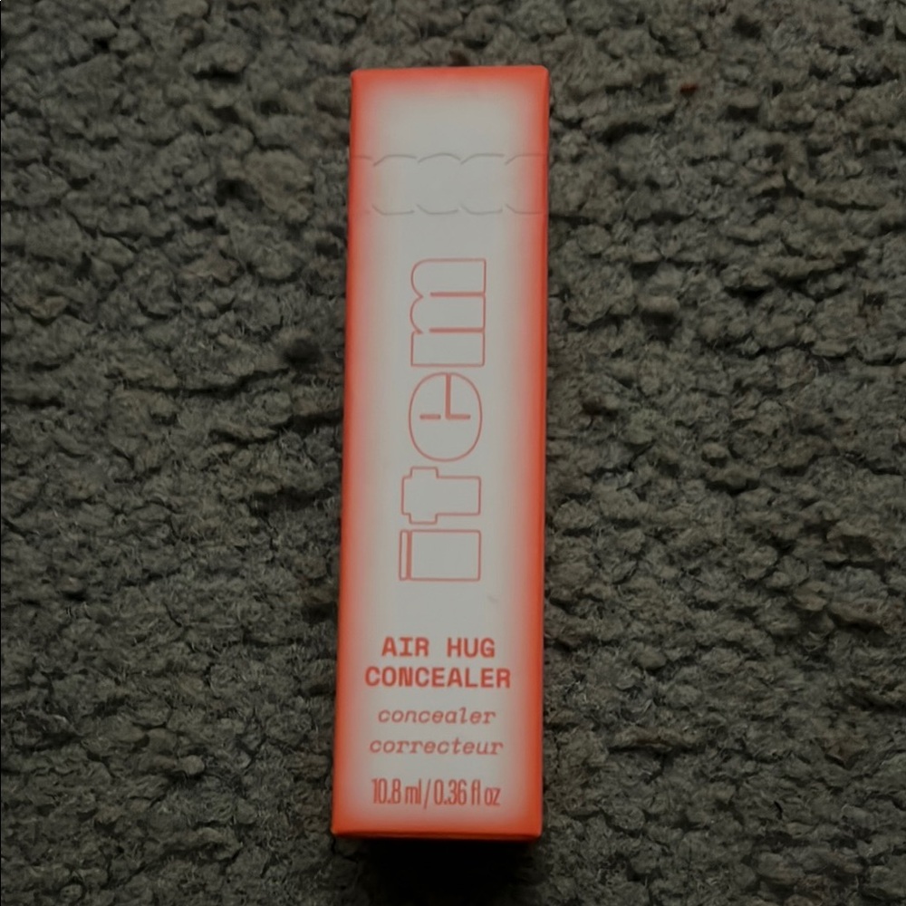 Item Air Hug Concealer